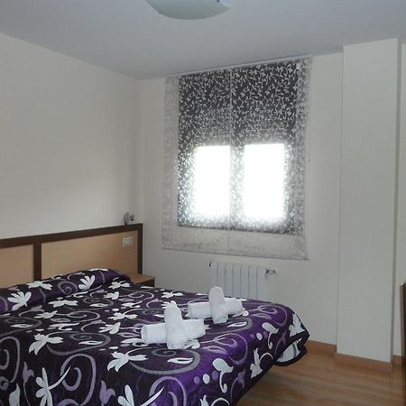 Pension La Posada Тинео Екстериор снимка